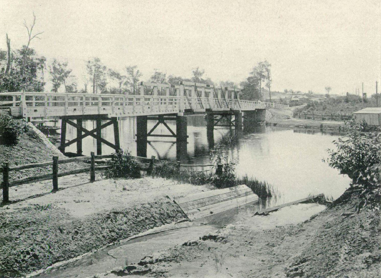 The new de Burgh truss Wyong Bridge in 1902